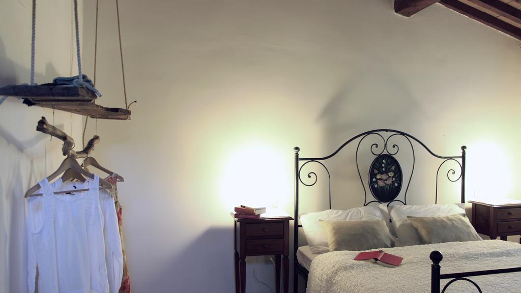L'Ariete Guest House Montone  Exterior photo